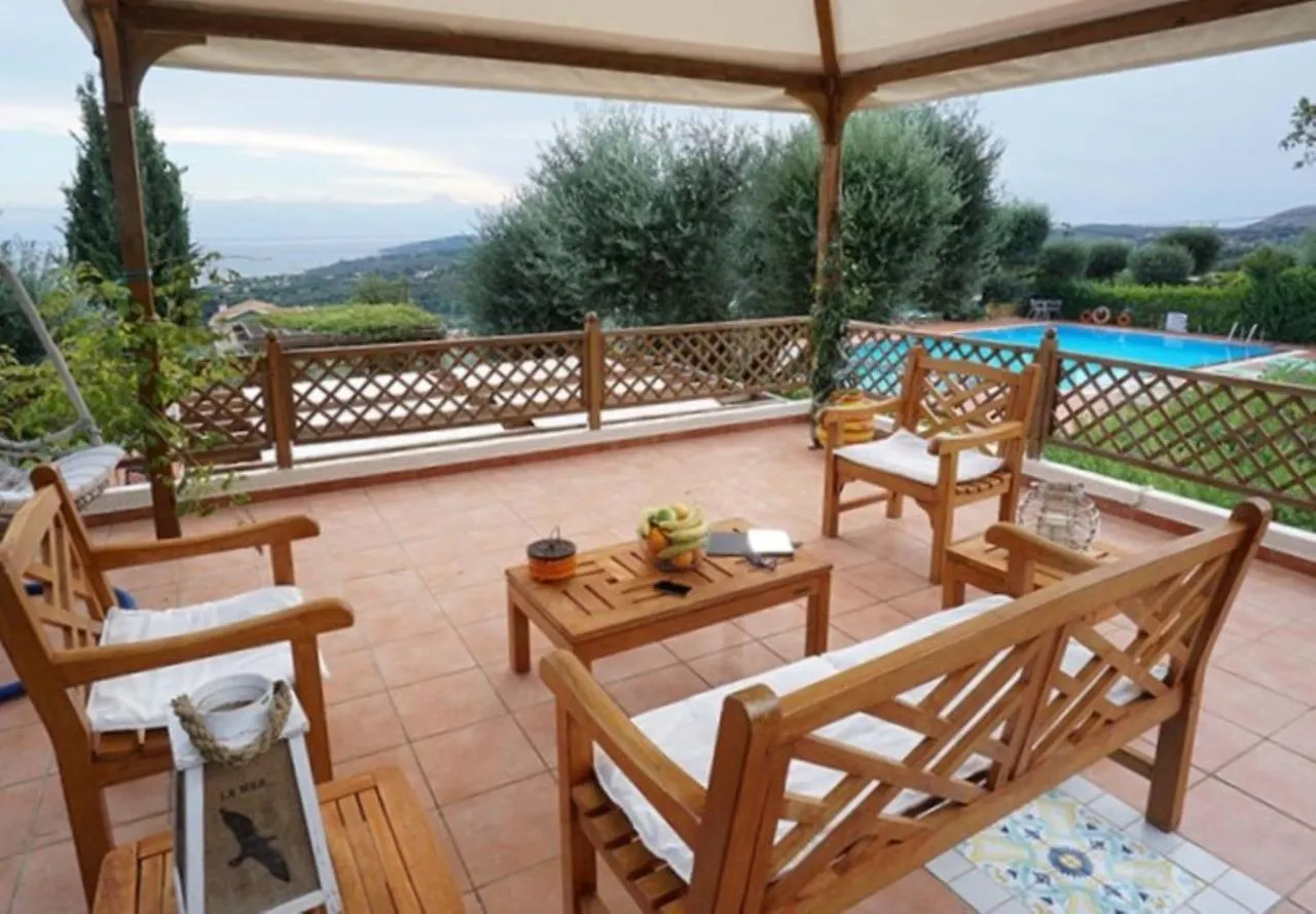 Felix Residence Mousata