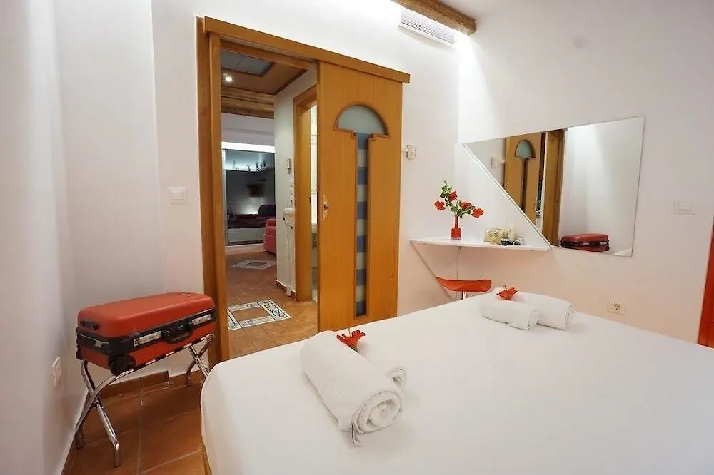 Apartment Felix Residence Mousata Greece