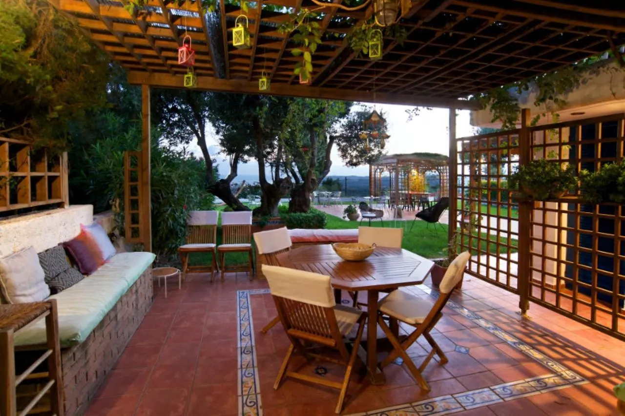 Felix Residence Mousata