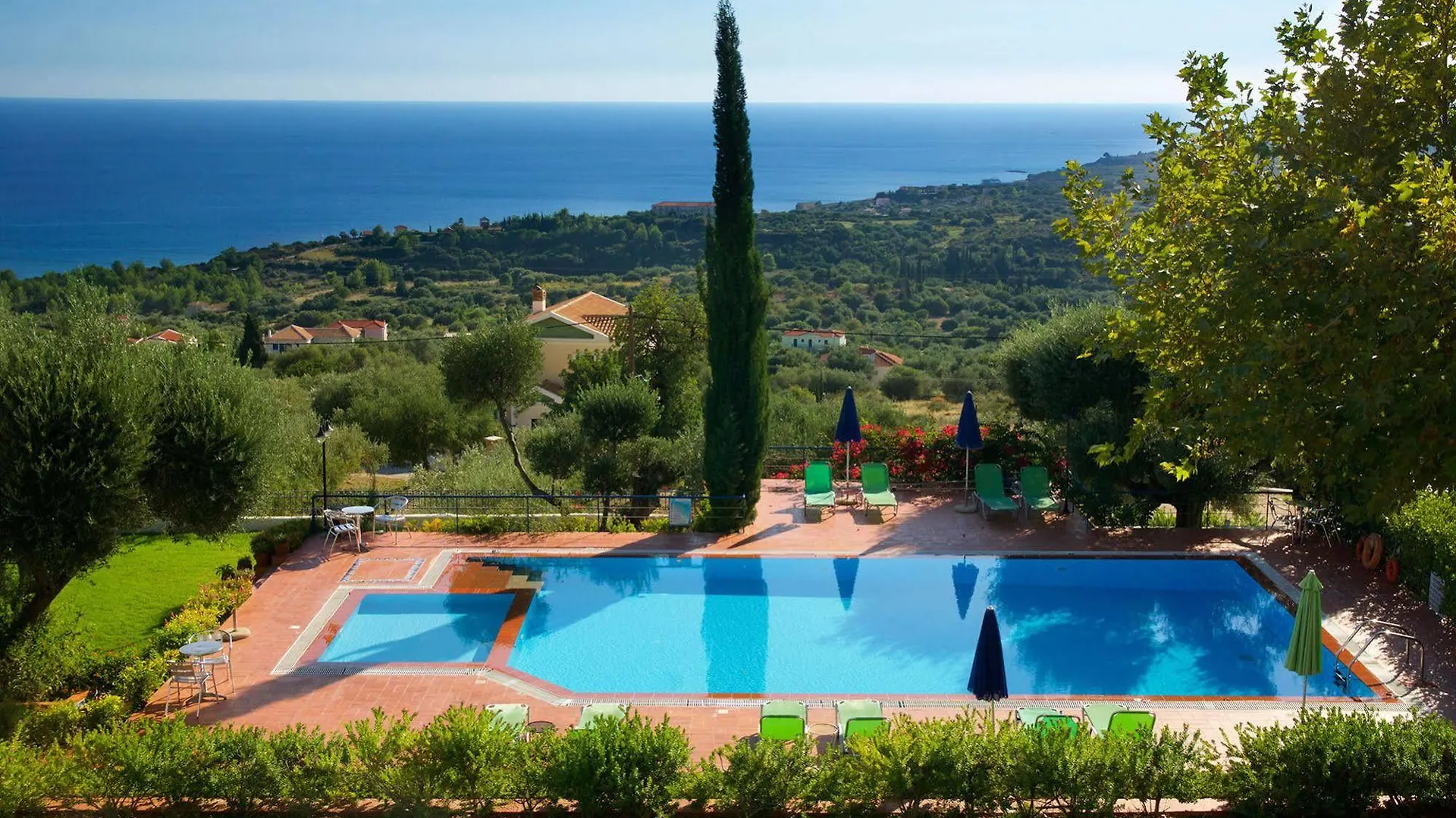 Felix Residence Mousata